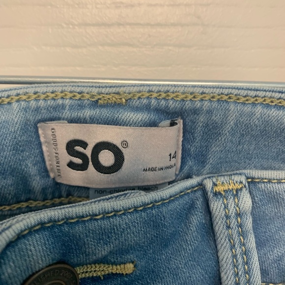 SO Blue Distressed Jeggings new. Size 14 girls. - Picture 2 of 12